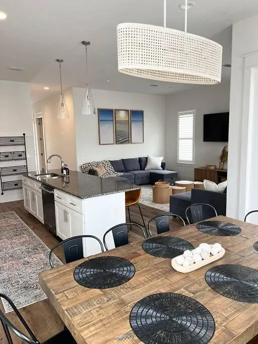 Holiday home Spacious 4Br Beach Home With Golf Cart & Pool Access Destin United States