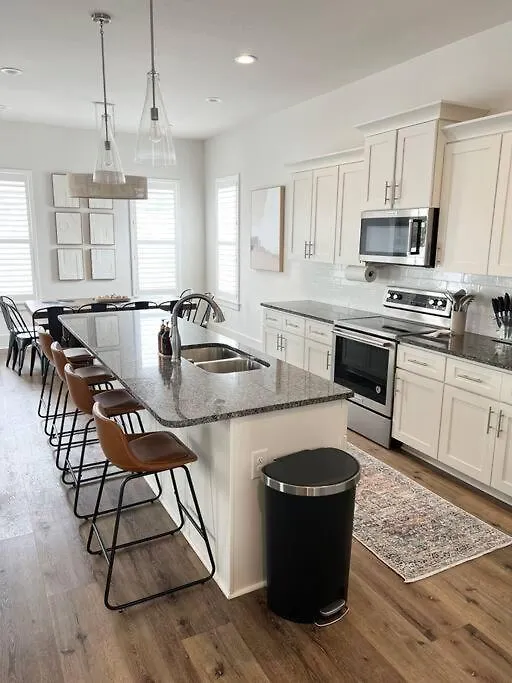 Spacious 4Br Beach Home With Golf Cart & Pool Access Destin Holiday home