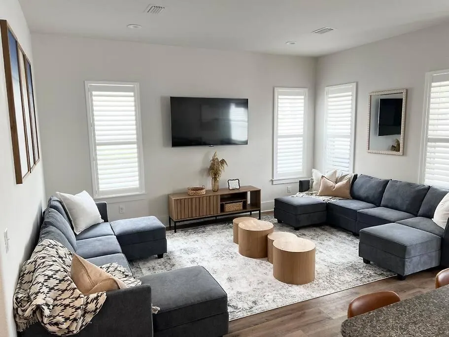 Holiday home Spacious 4Br Beach Home With Golf Cart & Pool Access Destin United States